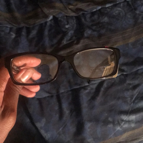 Glasses - Picture 2 of 3